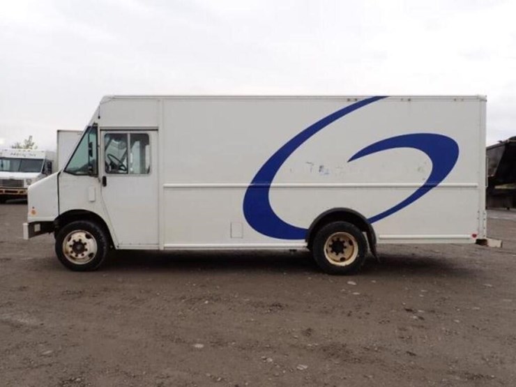 2015-freightliner-mt55-image-9