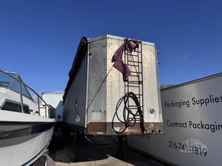 1992-peerless-walking-floor-image-2