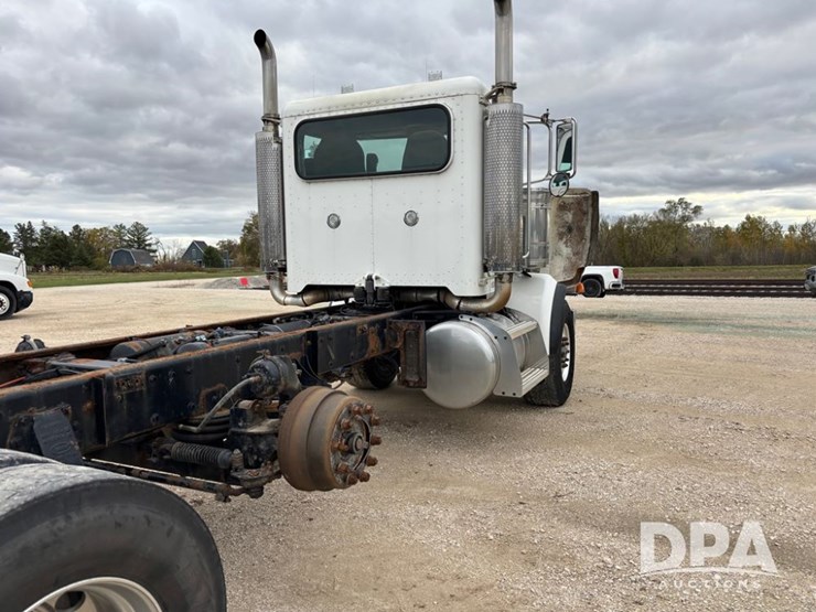 peterbilt-378-image-68
