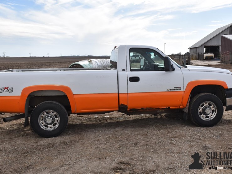 2006-chevrolet-silverado-2500-image-4