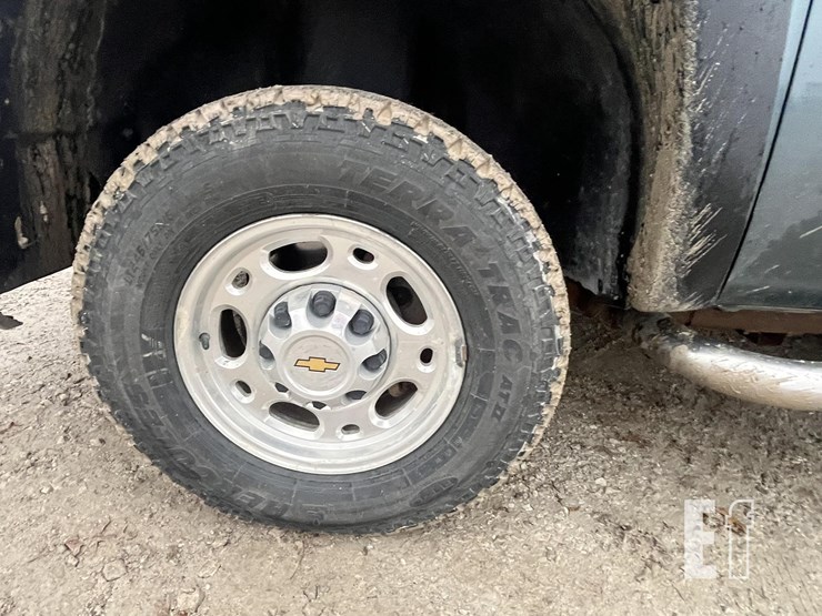 chevrolet-silverado-2500hd-lt-image-11