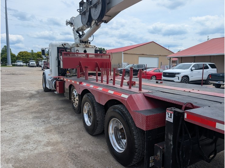 peterbilt-365-image-17
