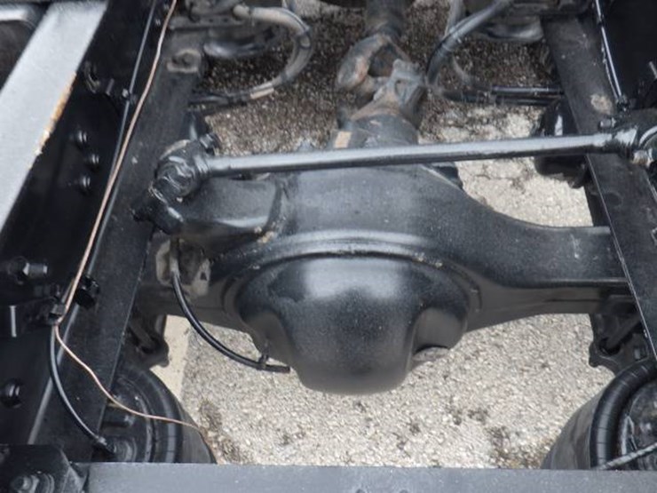 2022-freightliner-cascadia-126-image-14