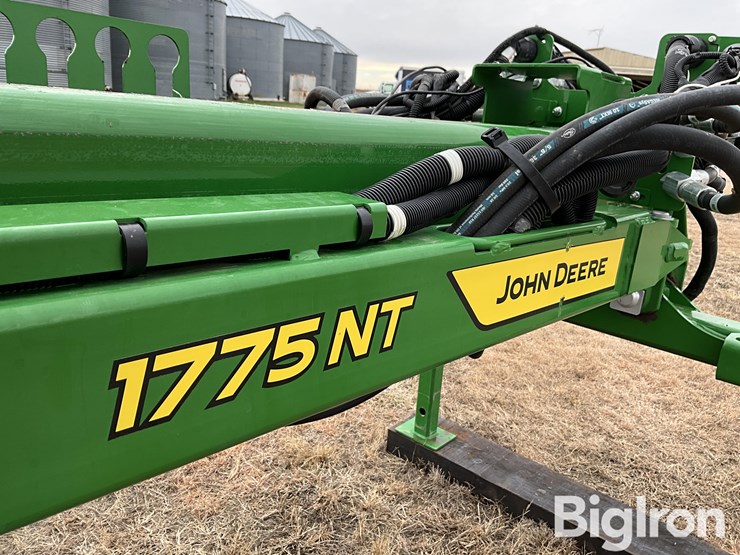 2021-john-deere-1775nt-image-13