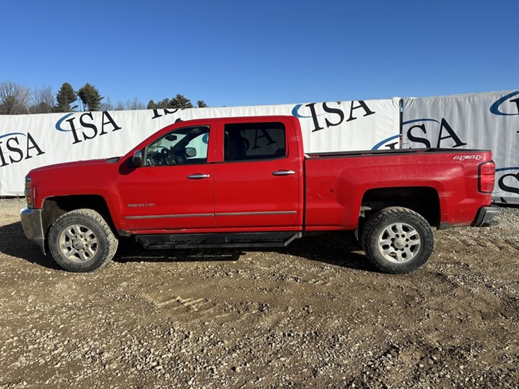 chevrolet-2500hd-image-2