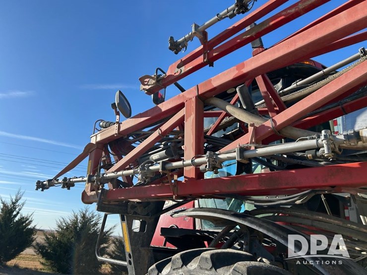 case-ih-patriot-4440-image-45