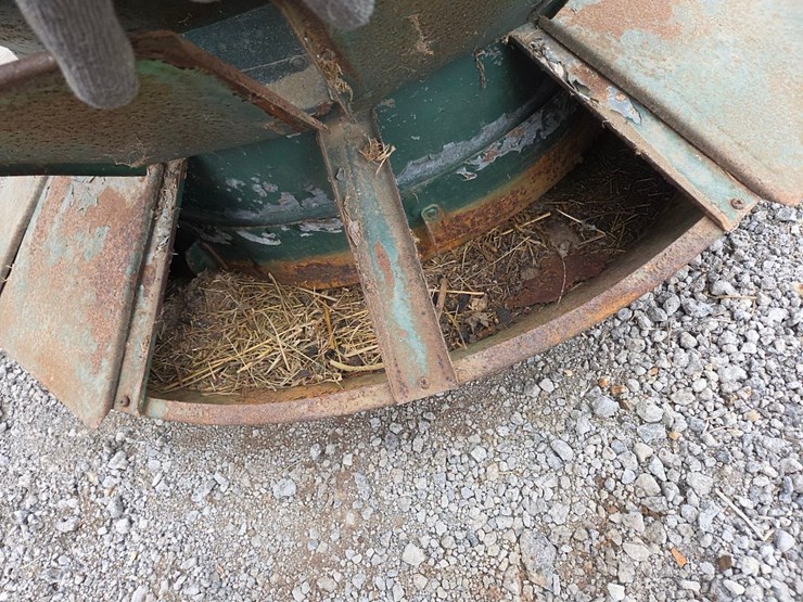 round-hog-feeder-image-3