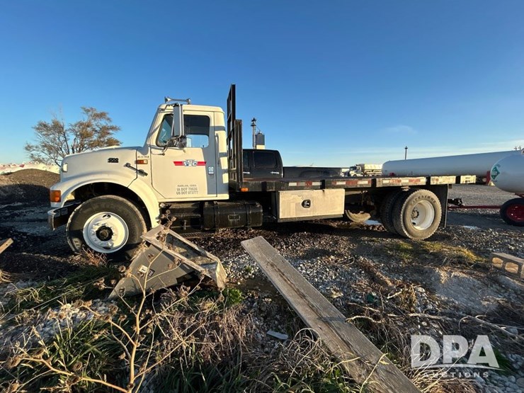 international-4700-image-3