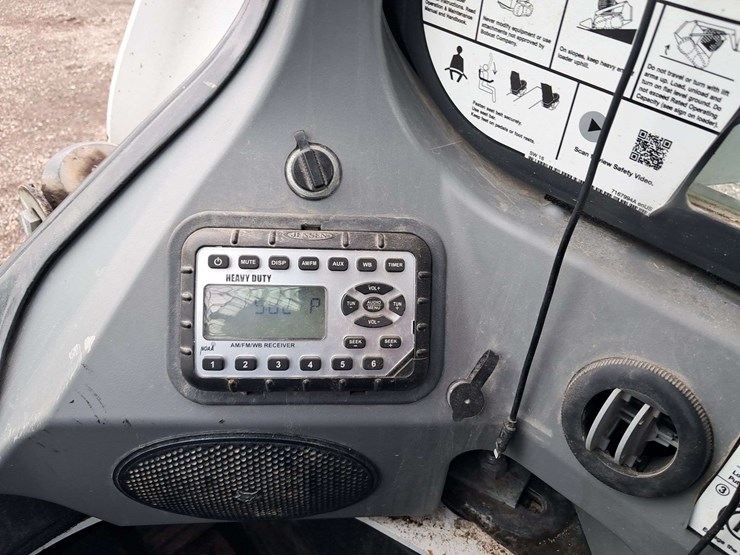 bobcat-s740-image-19