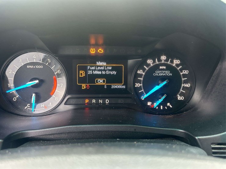 2017-ford-explorer-image-11