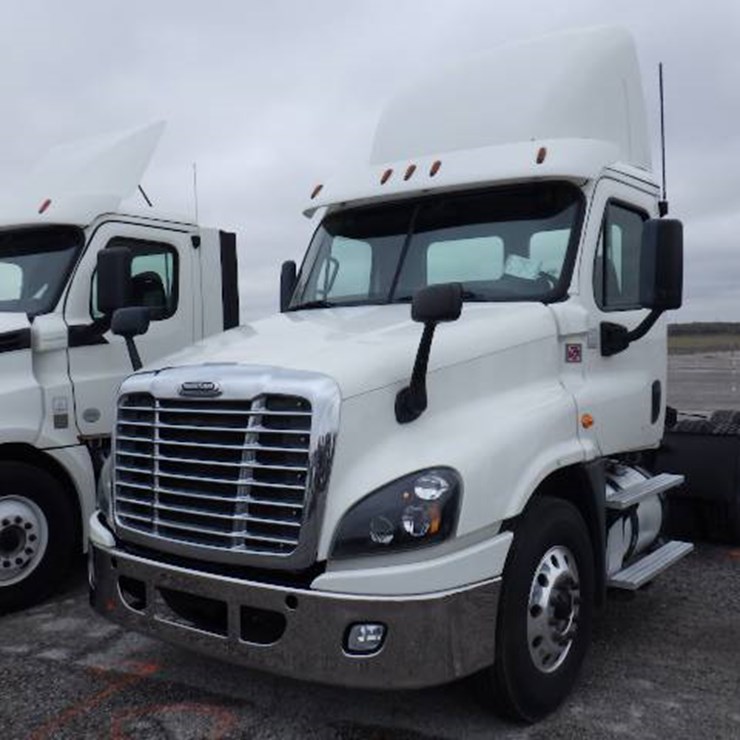 FREIGHTLINER CASCADIA 125