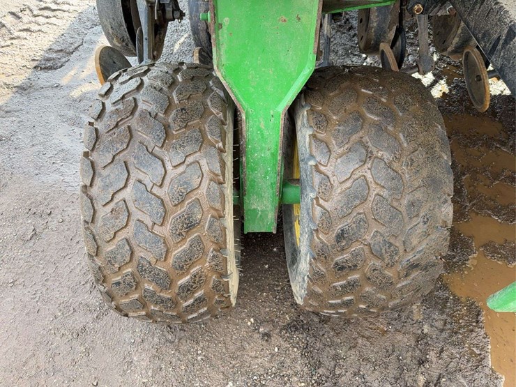 2011-john-deere-1990-image-6