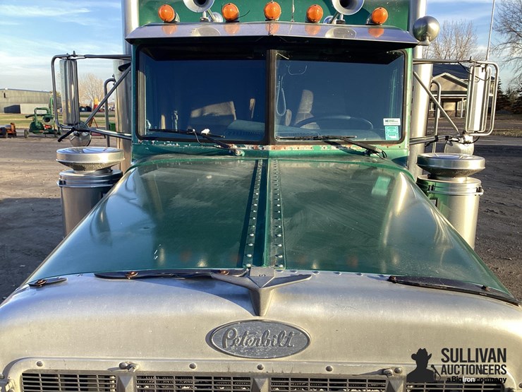 peterbilt-379-image-12