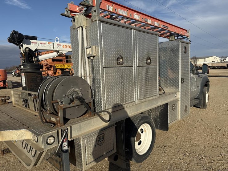 2006-ford-f550-image-44