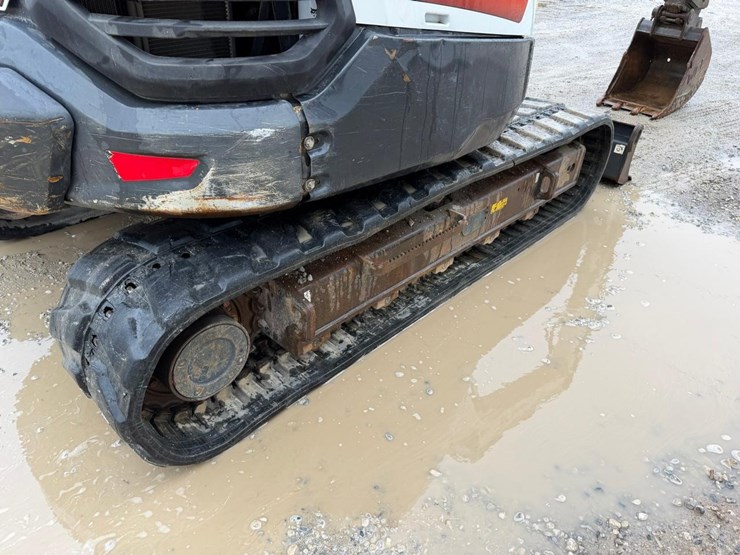 2020-bobcat-e85-image-21