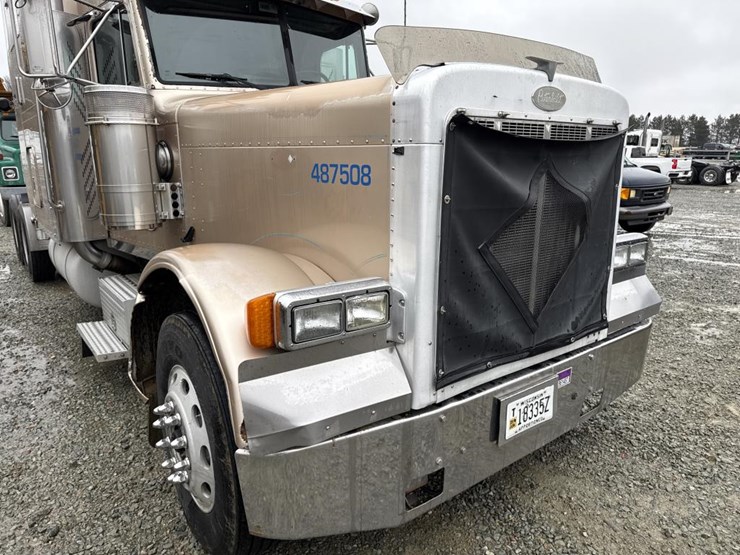 1999-peterbilt-379-image-10