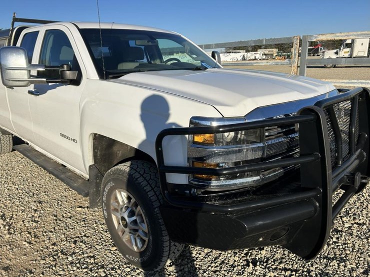 2015-chevrolet-silverado-2500hd-image-67