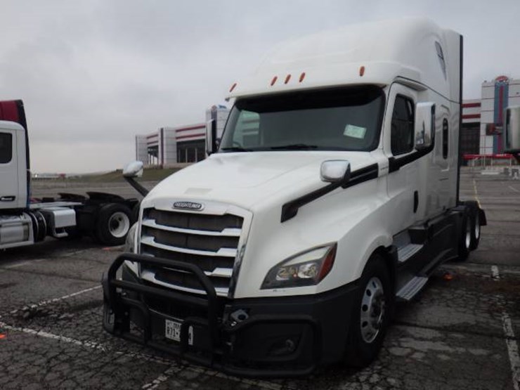 2019-freightliner-cascadia-126-image-1