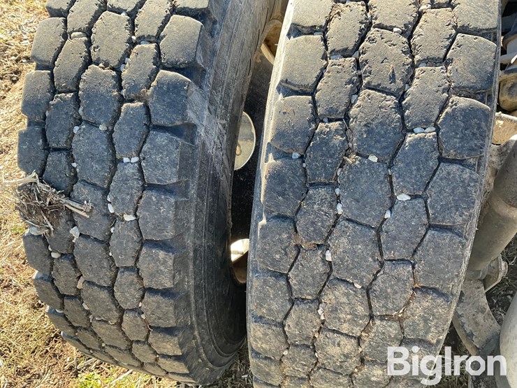 2007-sterling-at9500-image-17