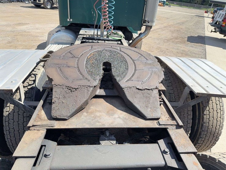 2003-peterbilt-379-image-20