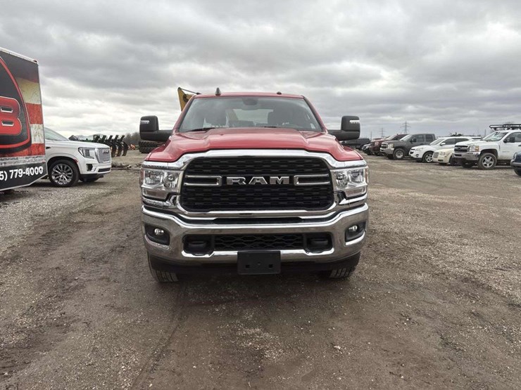 2024-ram-2500-big-horn-image-7