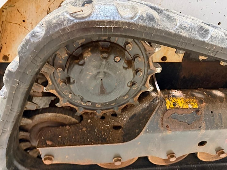 2021-bobcat-t595-image-18