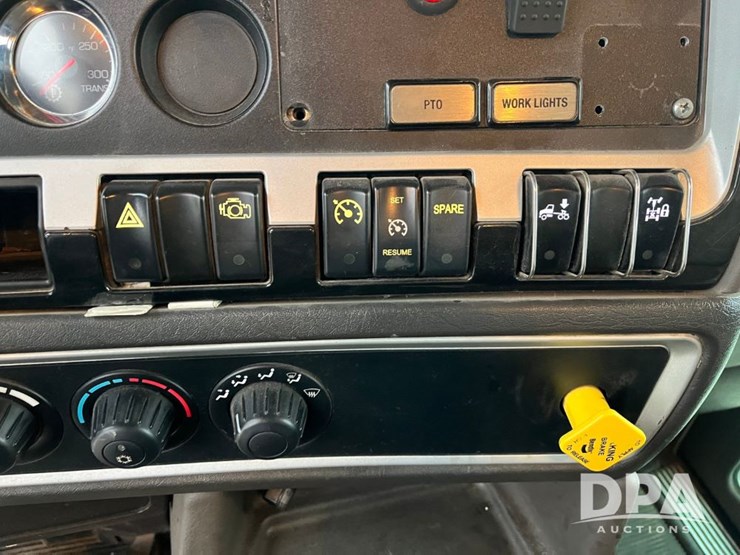 kenworth-t440-image-69