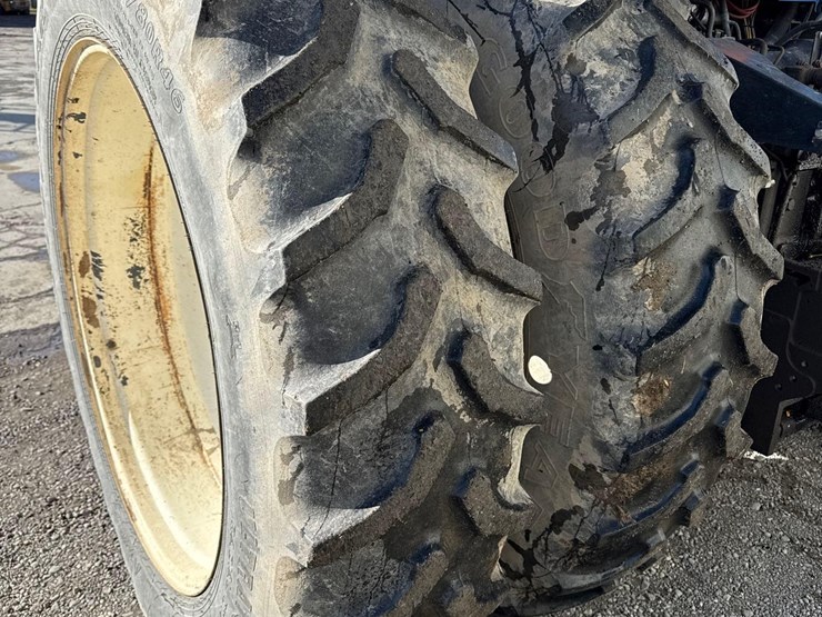 new-holland-tg215-image-14