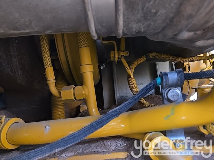 2019-deere-850l-lgp-image-134