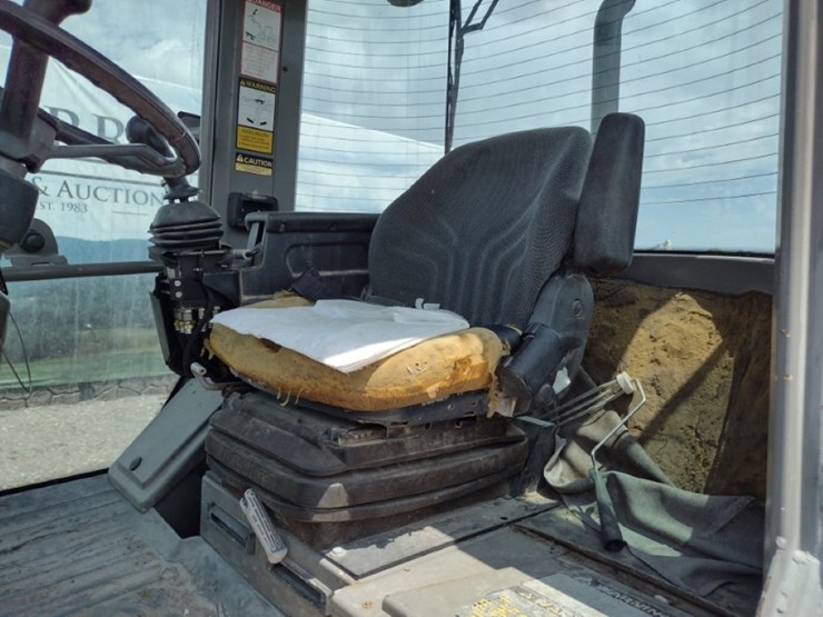 takeuchi-tw65-image-12