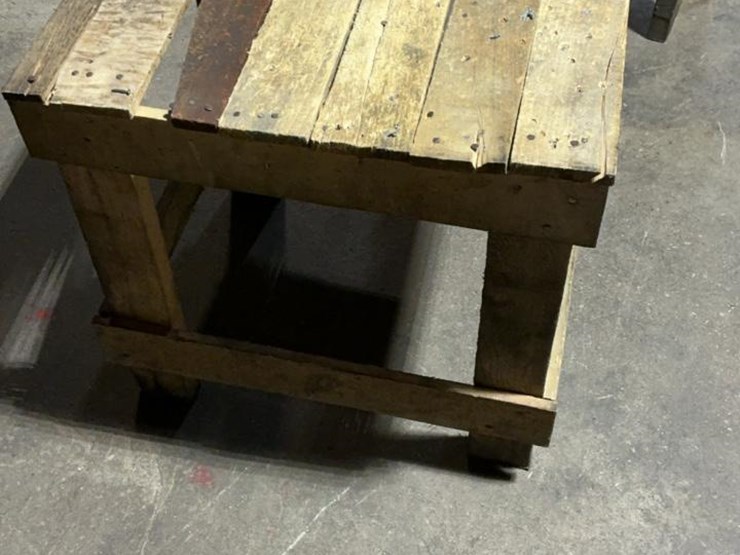 #610-•-11-wooden-tables-image-34