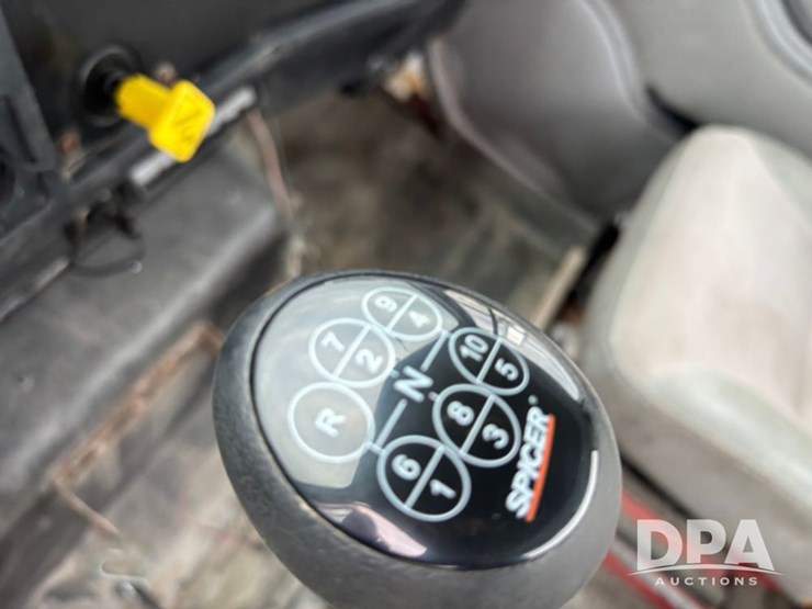 international-4900-image-39