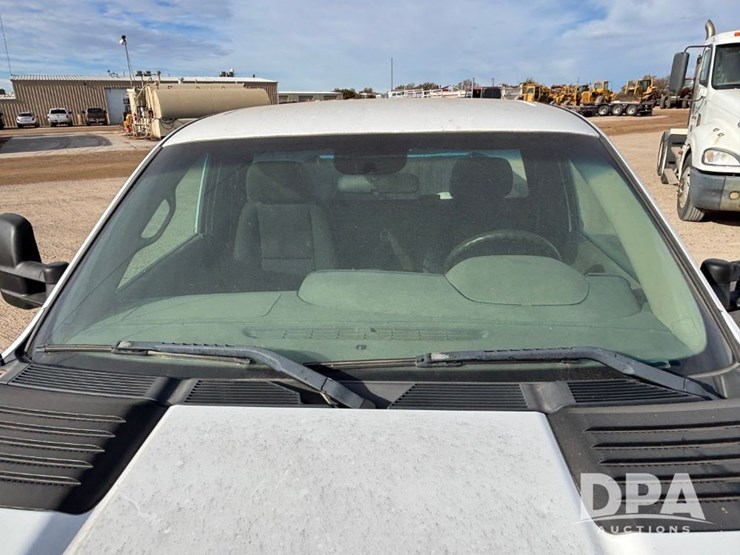 2010-chevrolet-silverado-2500hd-image-18