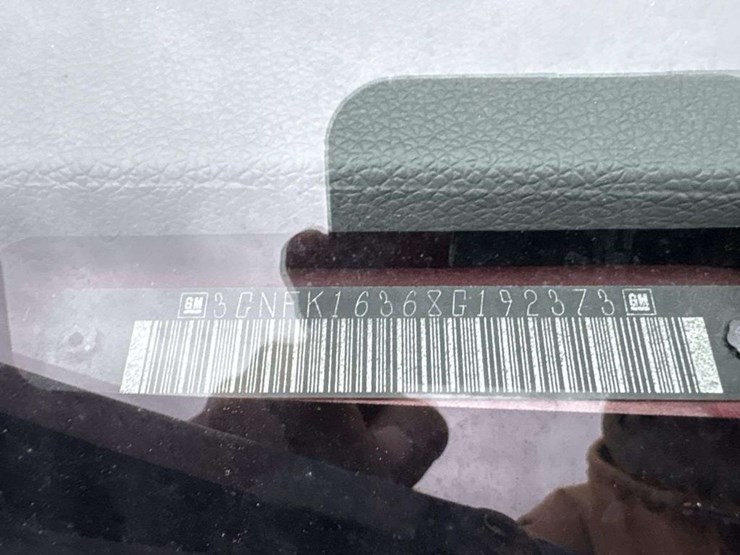 2008-chevrolet-suburban-image-23