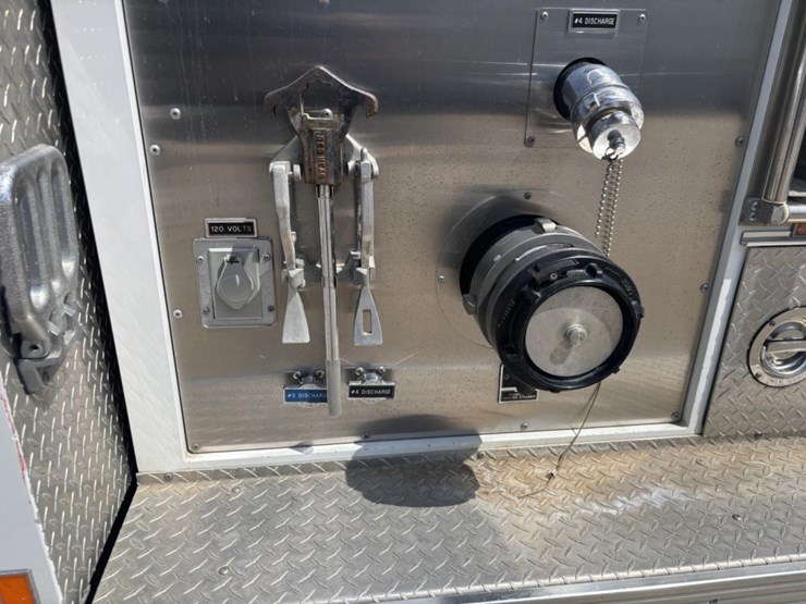 freightliner-fl80-image-35