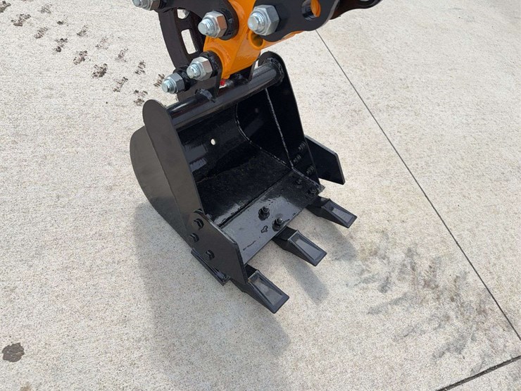 2025-miva-va15-mini-excavator-image-9