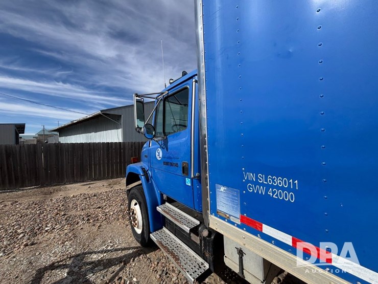 freightliner-fl106-image-17