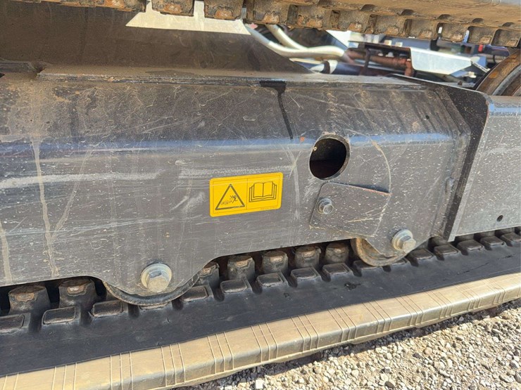 2022-kubota-kx040-4-image-15