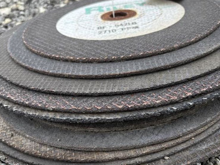 #25-•-large-cut-off-wheels--bundle-sizes-may-vary-image-2