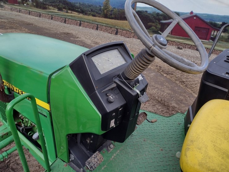 john-deere-6210-image-10