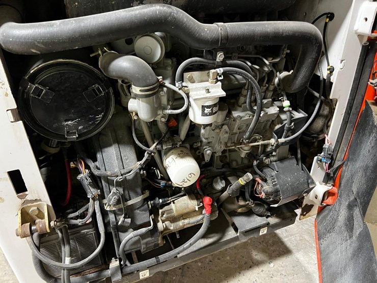 bobcat-s330-image-14