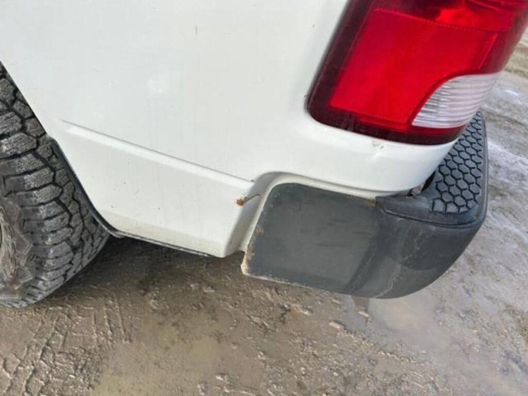 2016-dodge-1500-image-38