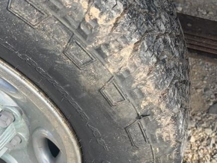 2003-chevrolet-silverado-2500-image-8