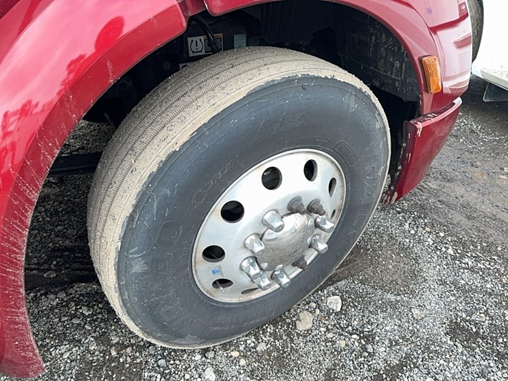 2020-peterbilt-579-image-9