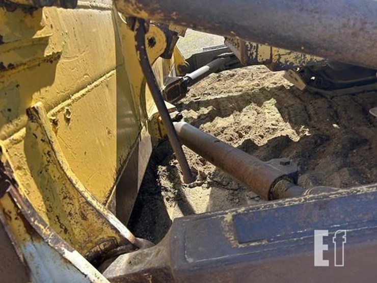 komatsu-d65ex-12-image-49