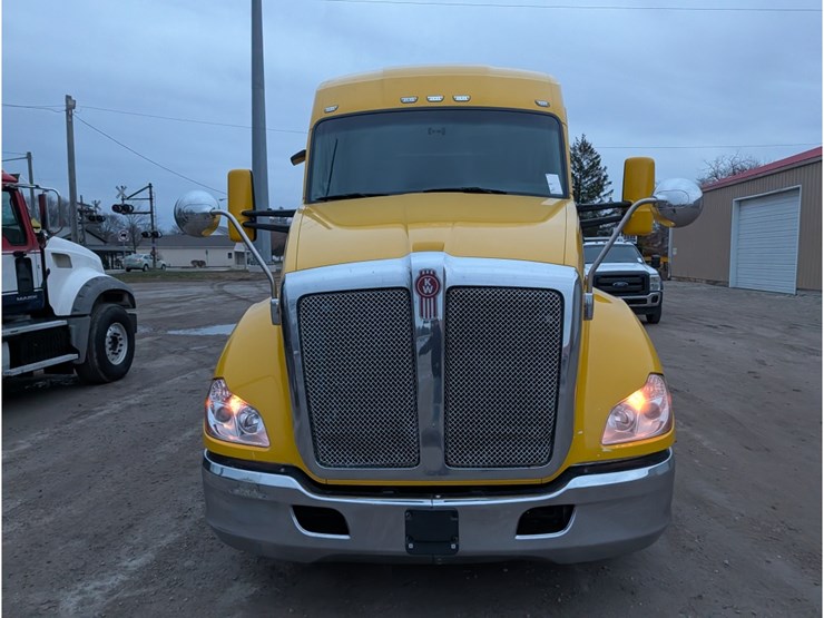 kenworth-t680-image-2