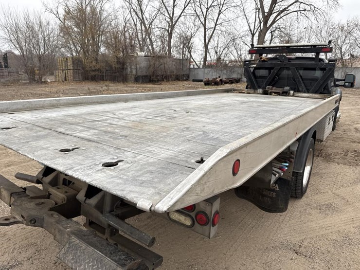 ford-f550-xlt-image-23