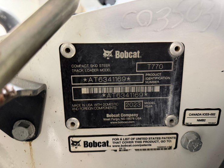 2023-bobcat-t770-image-34