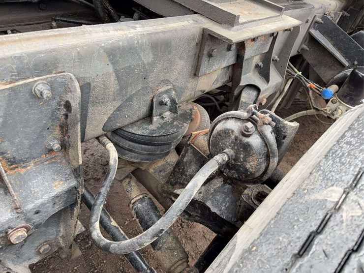 2010-kenworth-t800-image-57