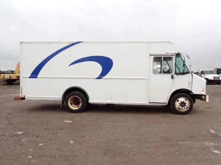 2015-freightliner-mt55-image-5